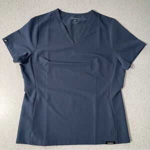 Jaanuu Carte Slim 2 Pocket Scrub Top